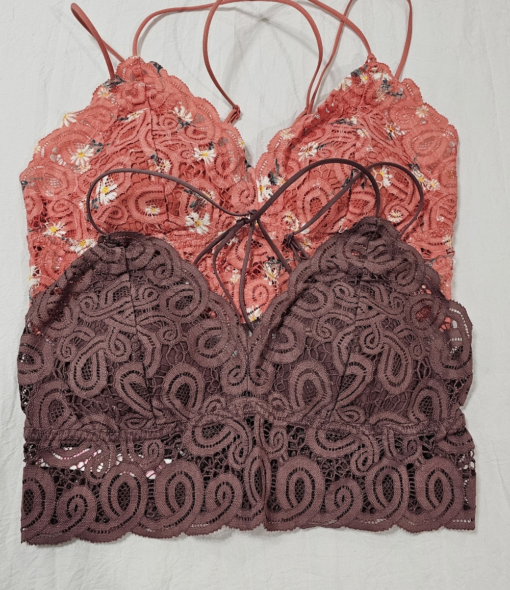 Victorias Secret PINK Set Of 2 Lace Bralettes Size Large NWOTs